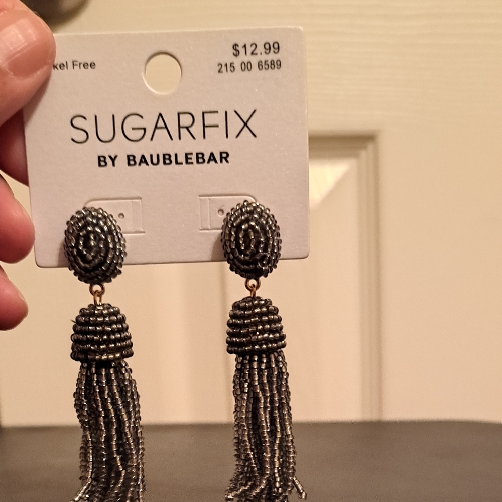 Sugarfix dangle earrings NWT